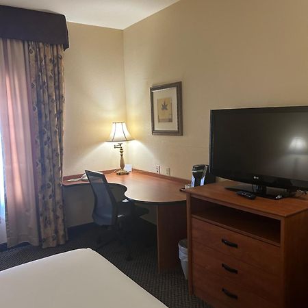 Holiday Inn Express Las Vegas-Nellis By Ihg Bagian luar foto