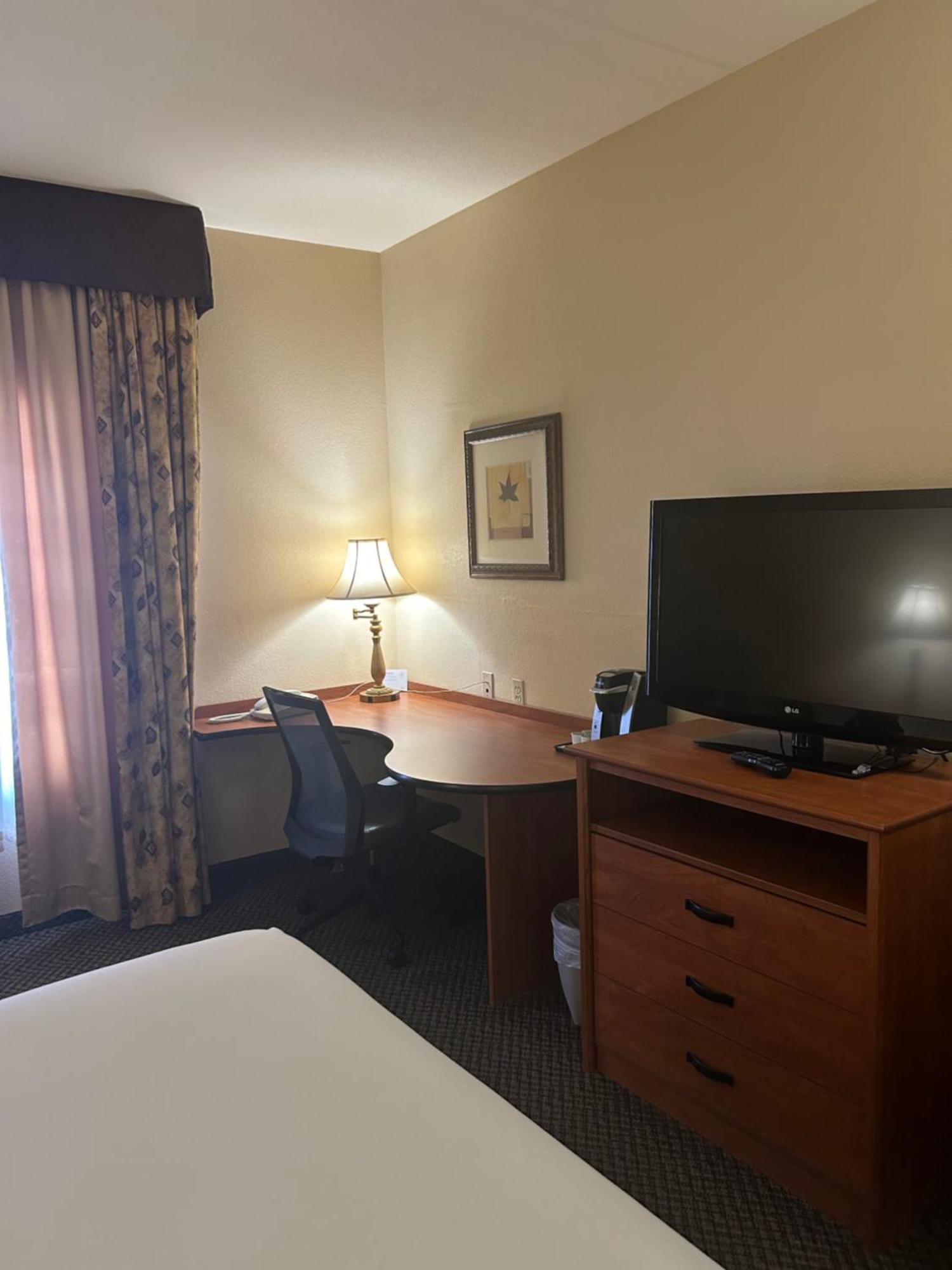 Holiday Inn Express Las Vegas-Nellis By Ihg Bagian luar foto