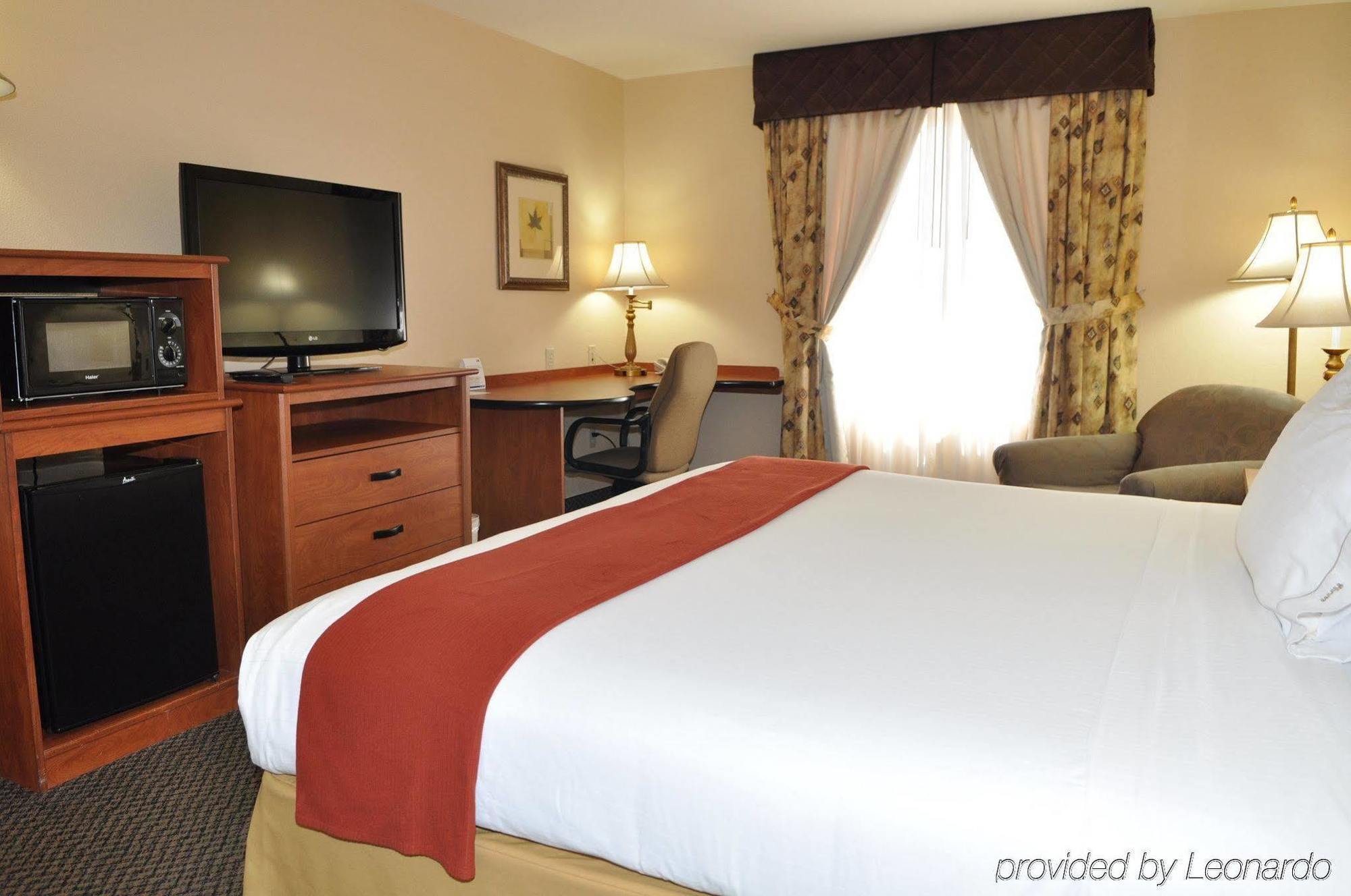 Holiday Inn Express Las Vegas-Nellis By Ihg Bagian luar foto